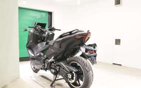 YAMAHA T-MAX 560 T 2025 SJ21J