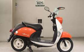 YAMAHA E-VINO 2022 SY11J