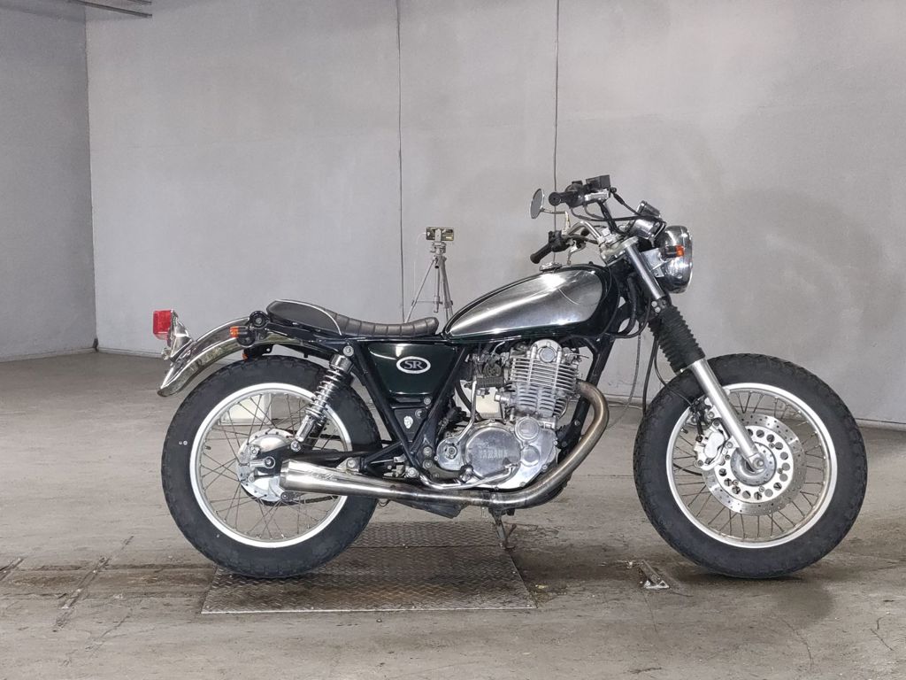 Фото Yamaha SR400 2002 с японского аукциона