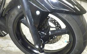 SUZUKI GSR250 2012
