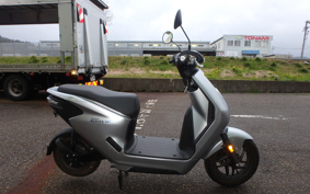 HONDA EM1 e: EF16