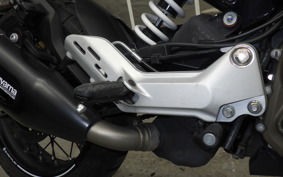 HUSQVARNA SVARTPILEN 125 2023