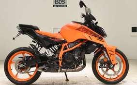 KTM 390 DUKE 2024