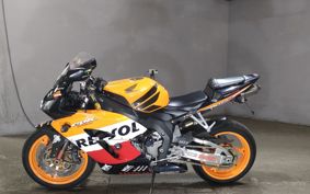 HONDA CBR1000RR SC57