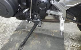 TRIUMPH TRIDENT 600 2023