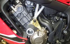HONDA CBR650F 2018 RC83