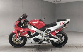 YAMAHA YZF-R1 RN01