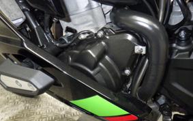 KAWASAKI ZX-25R ZX250E