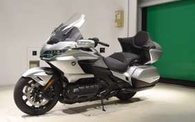 HONDA GL 1800 GOLD WING TOUR DCT 2025