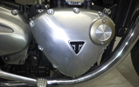 TRIUMPH BONNEVILLE T120 2016