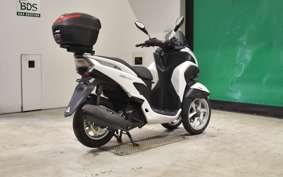 YAMAHA TRICITY 125 SE82J