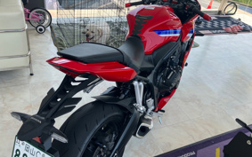 HONDA CBR650R E-Clutch 2024 RH17