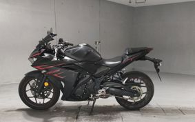 YAMAHA YZF-R25 RG10J