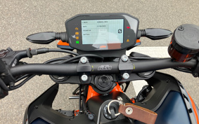KTM 890 DUKE R 2022 TU940