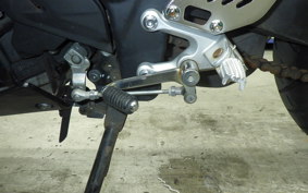 YAMAHA YZF-R25
