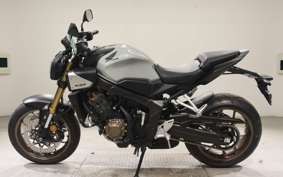 HONDA CB650R E-Clutch 2018 RH17