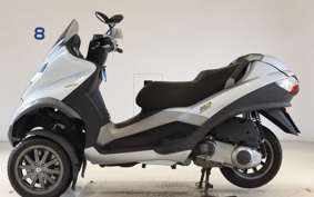 PIAGGIO MP3 250