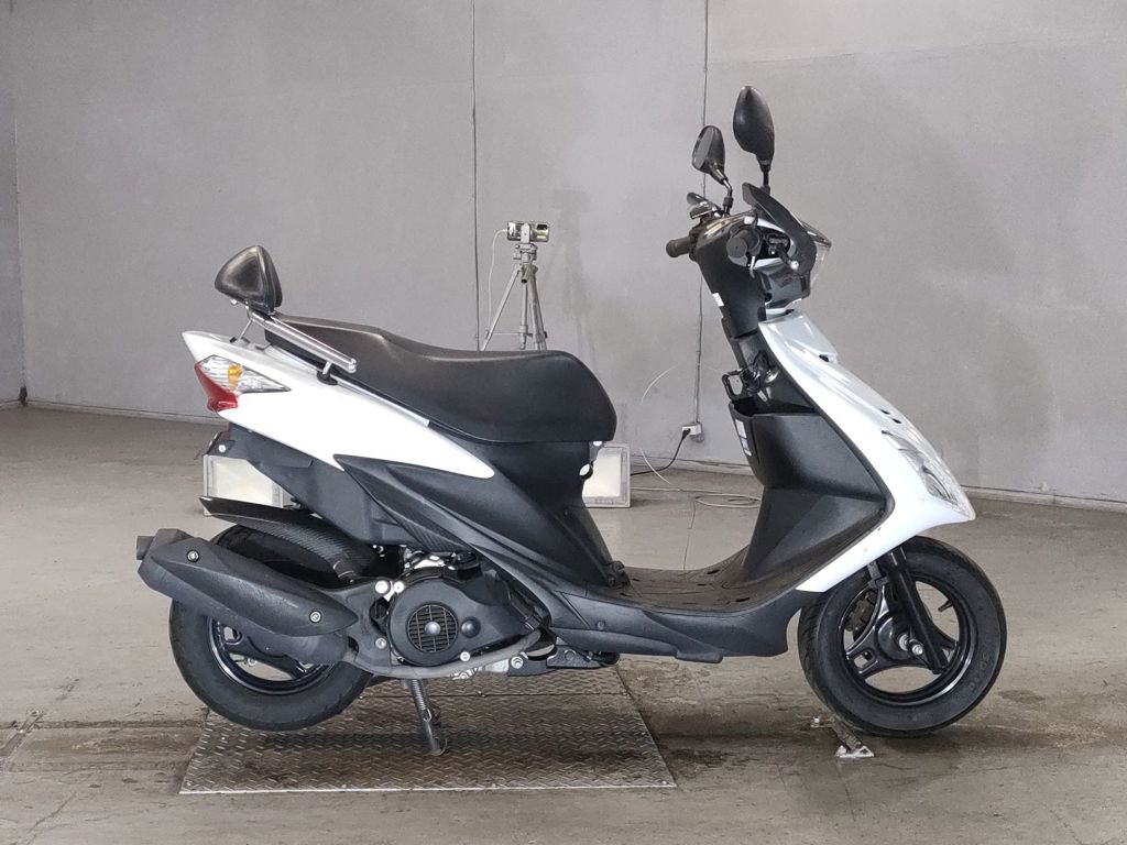 Фото Suzuki ADDRESS V125 с японского аукциона