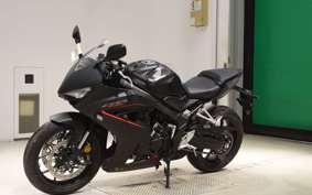 HONDA CB650R E-Clutch 2025 RH17