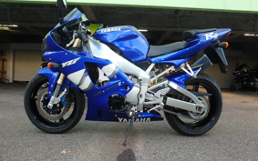 YAMAHA YZF-R1 2000 RN04
