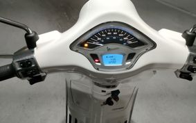 VESPA PRIMA BEIGE RA125 ..