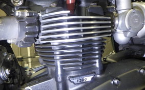 TRIUMPH BONNEVILLE T120 2016