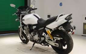 YAMAHA XJR1300 2015