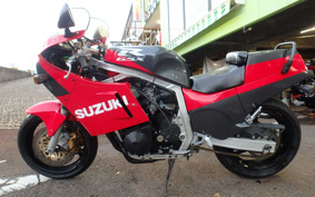 SUZUKI GSX-R750 1985 GR71F