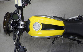DUCATI SCRAMBLER ICON 2015