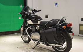 TRIUMPH BONNEVILLE T120 2025