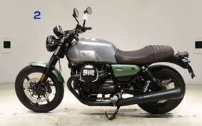 MOTO GUZZI V7 STONE 2022