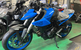 SUZUKI GSX-8S EM1AA