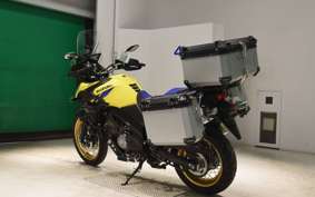 SUZUKI Vｽﾄﾛｰﾑ650XTA 2024 C733M