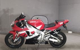 YAMAHA YZF-R1 2000 RN04