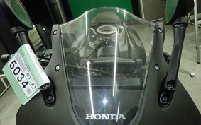 HONDA CBR650R E-Clutch 2025 RH17
