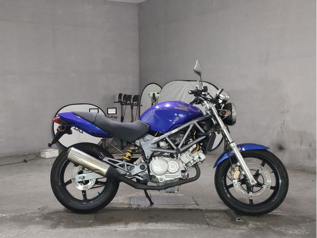 Фото Honda VTR 250 2006 с японского аукциона