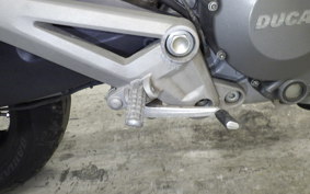 DUCATI MONSTER 696 2009