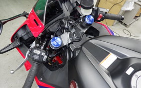 HONDA CBR600RR 2021 PC40