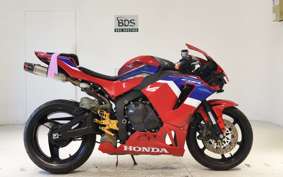 HONDA CBR600RR 2021