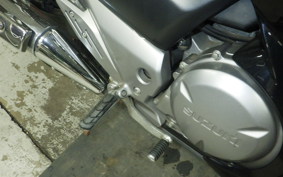 SUZUKI GSR250F