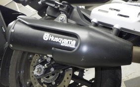 HUSQVARNA SVARTPILEN 250
