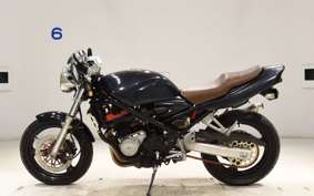 SUZUKI BANDIT 250 V Type GJ77A