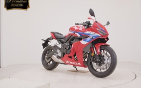 HONDA CBR650R E-Clutch 2025 RH17