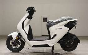 HONDA EM1 e: 2004 EF16