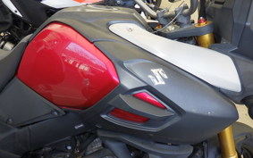 SUZUKI Vｽﾄﾛｰﾑ1000A 2014 VU51A
