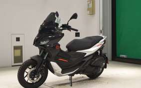 APRILIA SR GT 200
