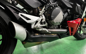 DUCATI STREETFIGHTER V2 2022 3F00