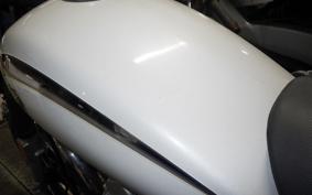 YAMAHA YB125SP 2015