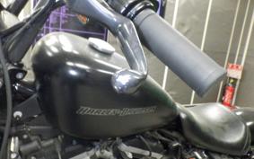 HARLEY XL883N 2010