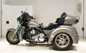 HARLEY FLHTCUTG TRIKE 2016